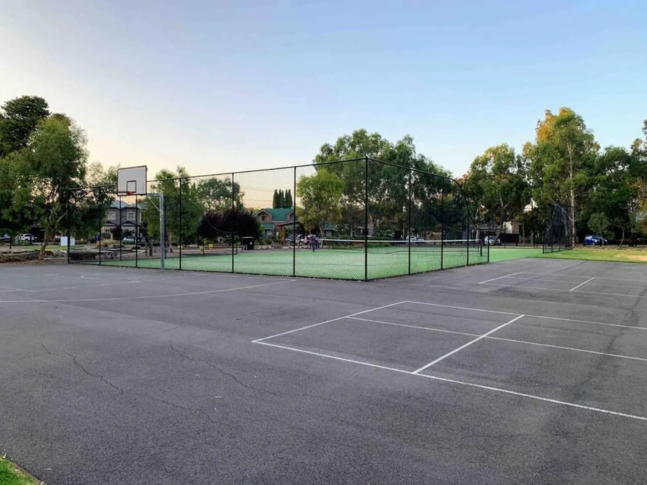 Big Apartment Free Wifi Gated Parking Aircon Adelaide 0*,  Australien