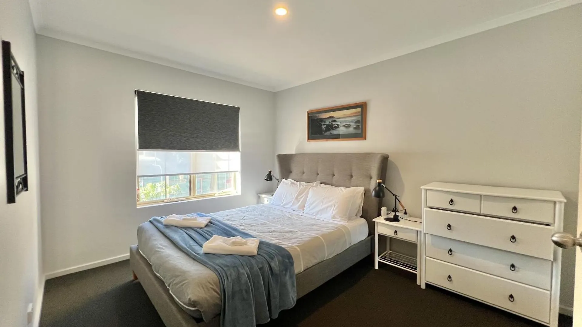 Semesterbostad Big Apartment Free Wifi Gated Parking Aircon Adelaide